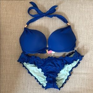Blue Victoria’s Secret bombshell bikini